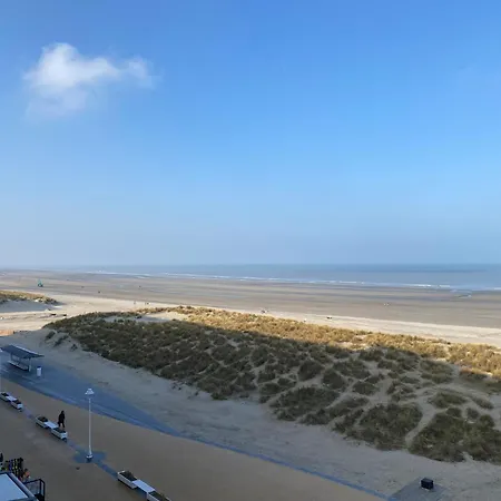 With Stunning Views *